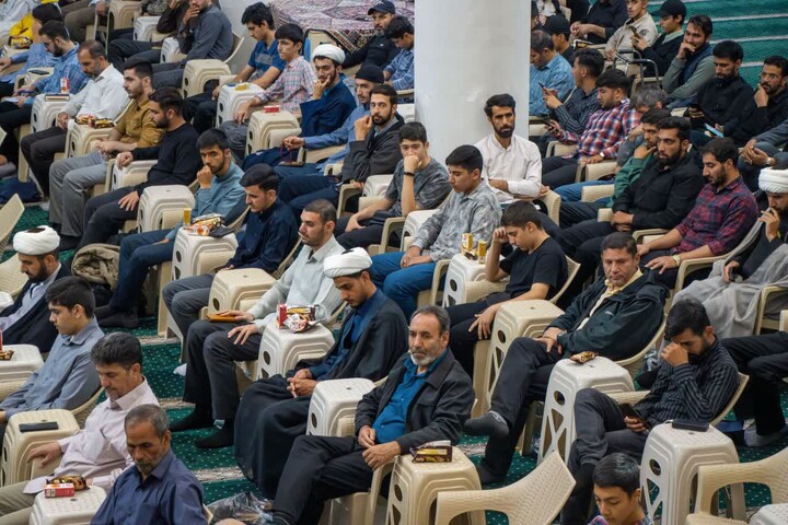 تصاویر / نشست تربیتی شبکه صالحین استان زنجان