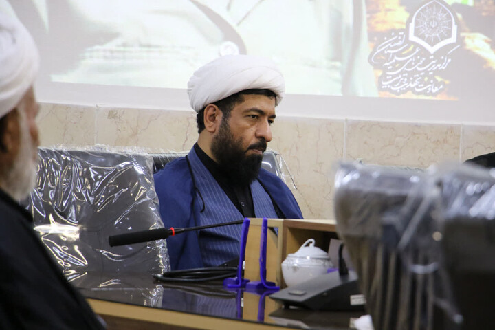 تصاویر | جلسه تکریم از طلاب شاهد و ایثارگر حوزه علمیه اصفهان