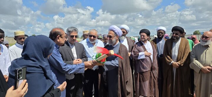تصاویر/آیین کلنگ زنی دانشگاه حکمت شرق آفریقا در تانزانیا