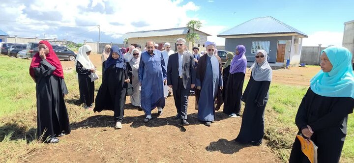 تصاویر/آیین کلنگ زنی دانشگاه حکمت شرق آفریقا در تانزانیا