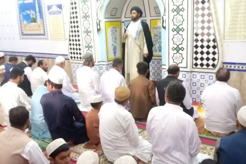 ولایت درحقیقت انسان کو الٰہی تعلیمات کے مطابق زندگی گزارنے کی راہ دکھانے والی رہبری کا نام ہے