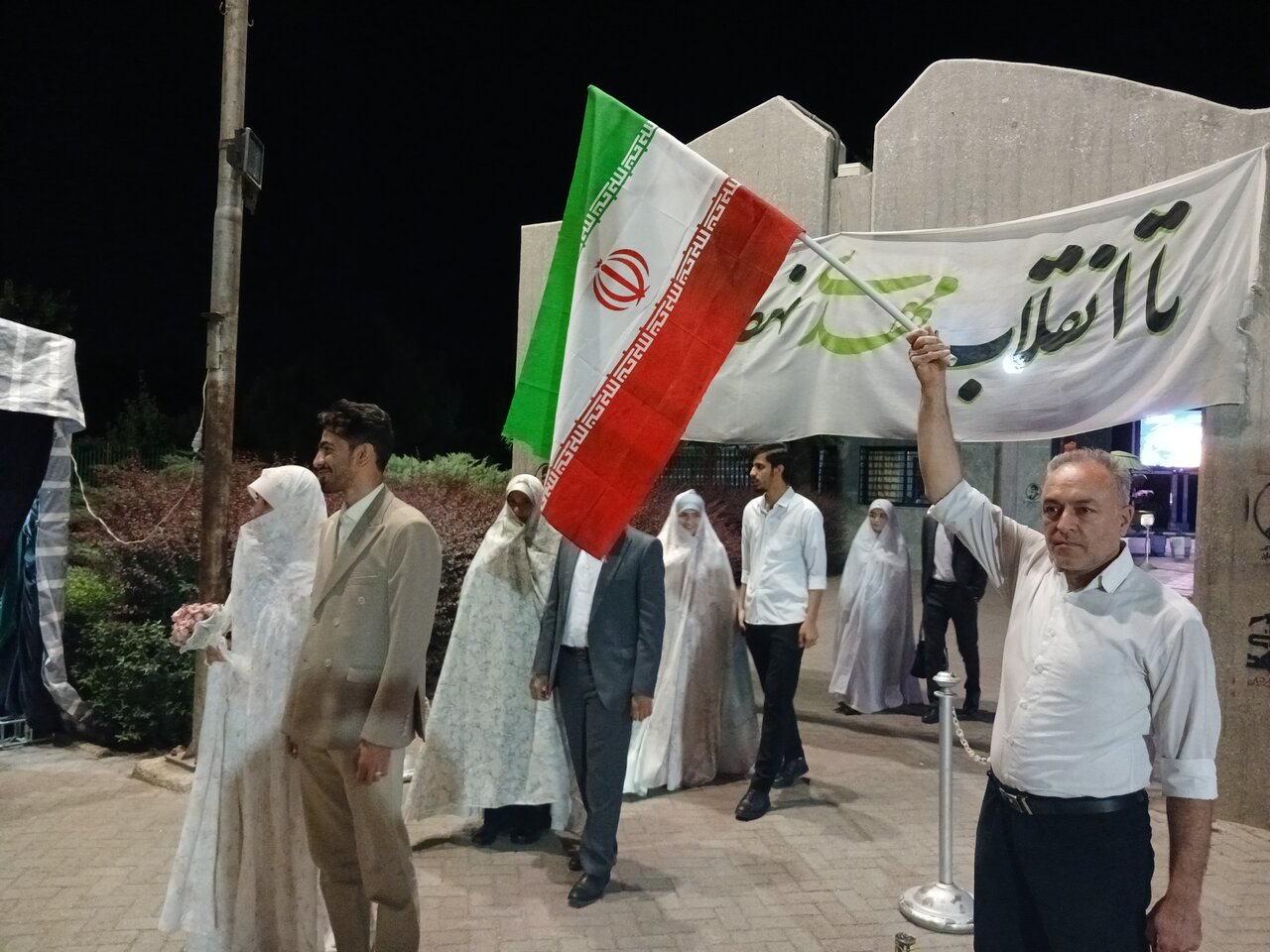 تصاویر/ صدمین اجتماع انقلابی مردمی همراه با جشن ازدواج دانشجویی در مشهدمقدس