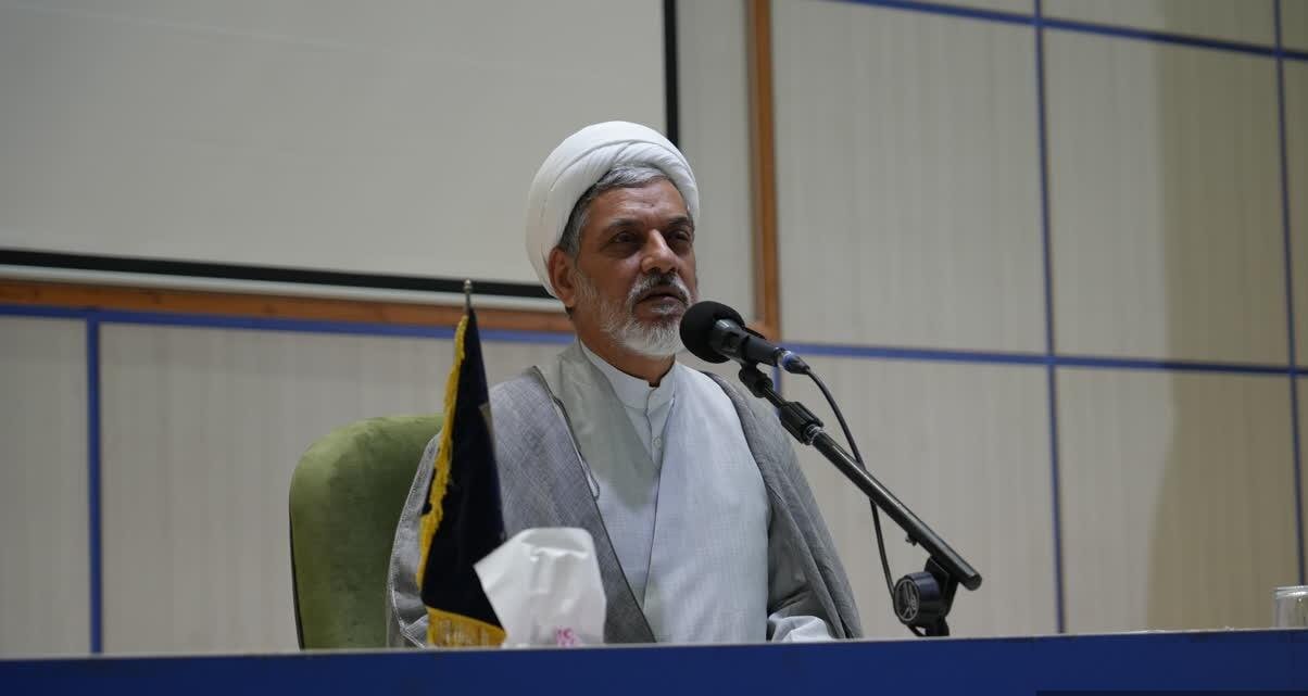 «منطق»، «حماسه» و «عاطفه» سه عنصر اساسی جریان کربلاست
