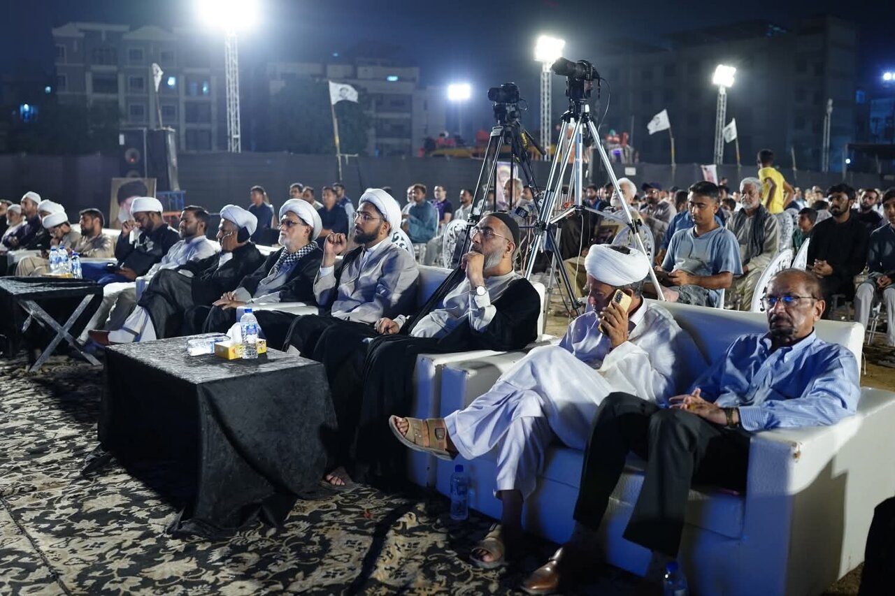 شهر کراچی پاکستان میزبان اجتماع باشکوه «امام امت» بود