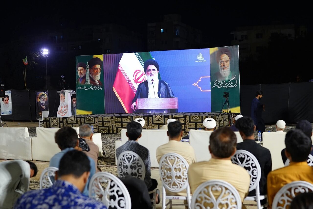 شهر کراچی پاکستان میزبان اجتماع باشکوه «امام امت» بود