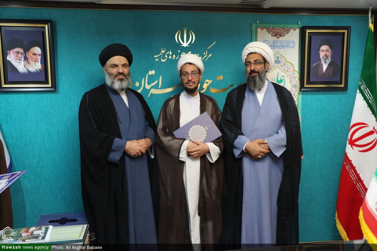 تجليل از دست اندرکاران برنامه گفت و گو محور کافه مه شکن