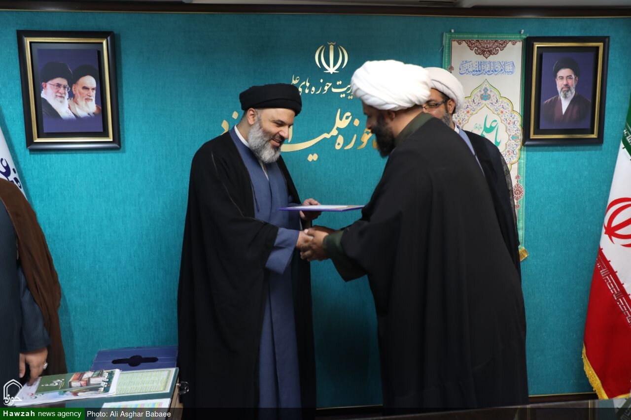 مبلغین برنامه گفت و گو محور (کافه مه شکن) تجلیل شدند+ تصاویر