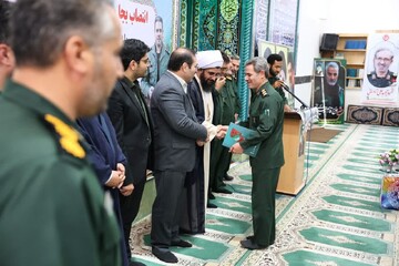 تصاویر / آیین سنگرسپاری فرمانده سپاه فامنین