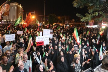 تصاویر/ تداوم حضور مردم قرچک در صدویکمین شب