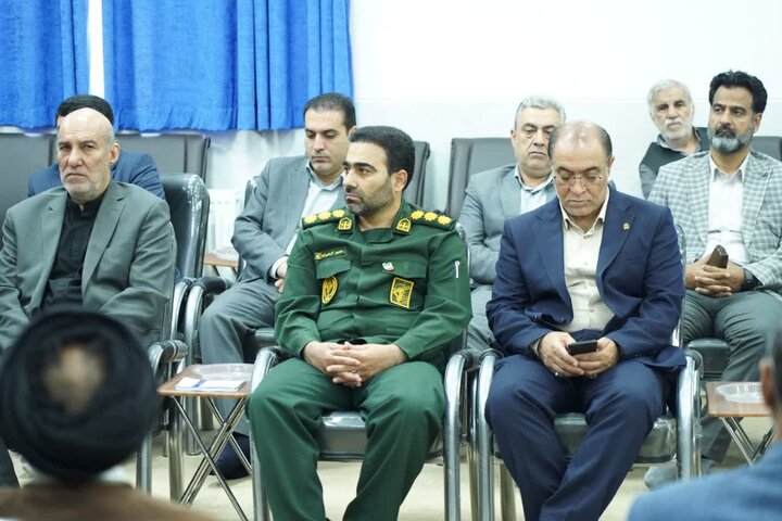 تصاویر/دیدار جمعی از مسئولان هیئت‌های مذهبی لرستان با نماینده ولی‌فقیه در استان