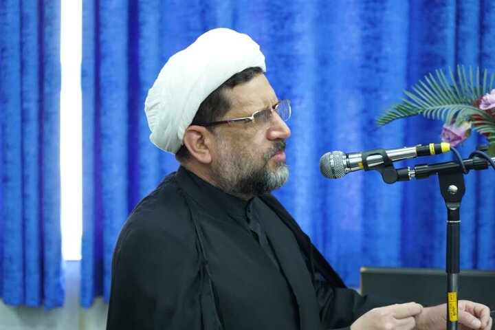 تصاویر/دیدار جمعی از مسئولان هیئت‌های مذهبی لرستان با نماینده ولی‌فقیه در استان
