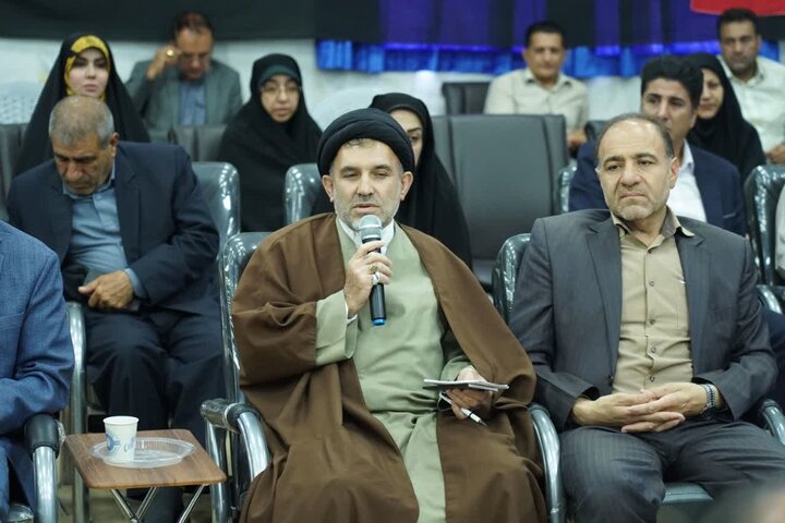 تصاویر/دیدار جمعی از مسئولان هیئت‌های مذهبی لرستان با نماینده ولی‌فقیه در استان