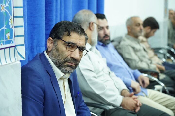 تصاویر/دیدار جمعی از مسئولان هیئت‌های مذهبی لرستان با نماینده ولی‌فقیه در استان