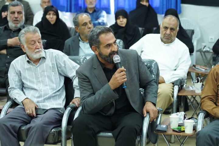 تصاویر/دیدار جمعی از مسئولان هیئت‌های مذهبی لرستان با نماینده ولی‌فقیه در استان
