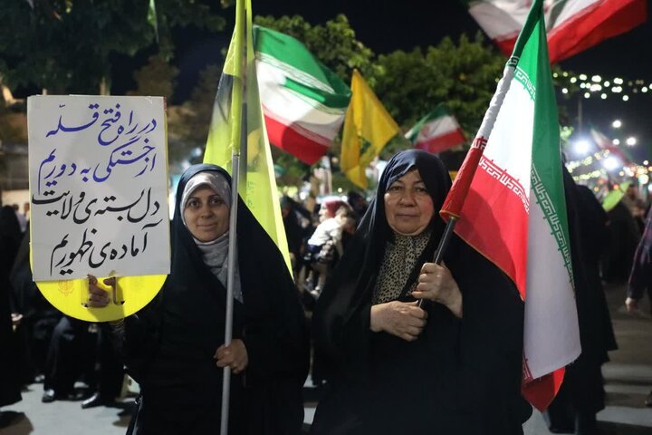 تصاویر / اجتماع مردمی «شب‌های اقتدار» مردم انقلابی شهر سمنان