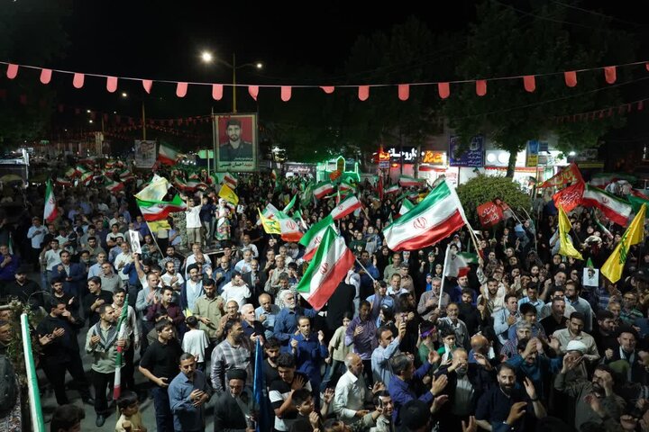 تصاویر/موج ۱۰۰ حضور باشکوه رزمندگان خیابان در حمایت از رزمندگان میدان در خرم آباد
