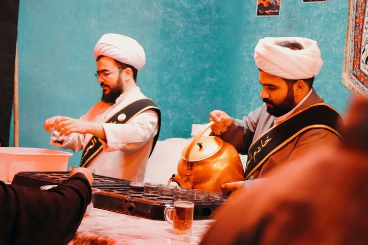 تصاویر / فعالیت‌های فرهنگی و تبلیغی موکب حوزه علمیه منطقه بناب
