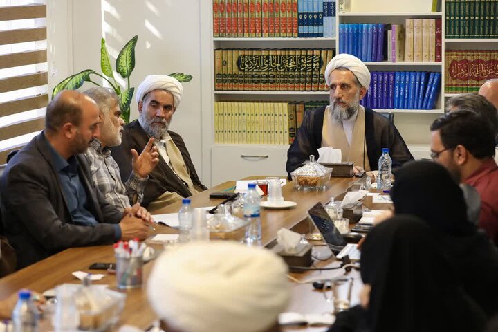 تصاویر / چهلمین جلسه قرارگاه مردمی رهبر شهید برگزار شد