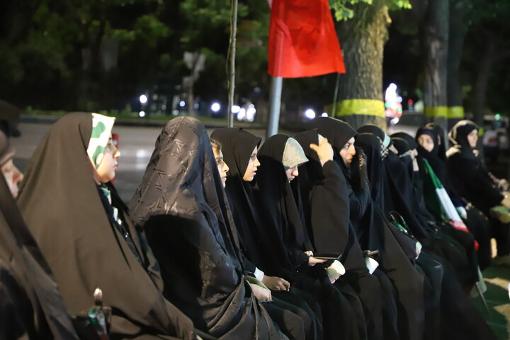تصاویر / فعالیت‌های فرهنگی و تبلیغی موکب مدرسه علمیه حضرت ولیعصر(عج)تبریز