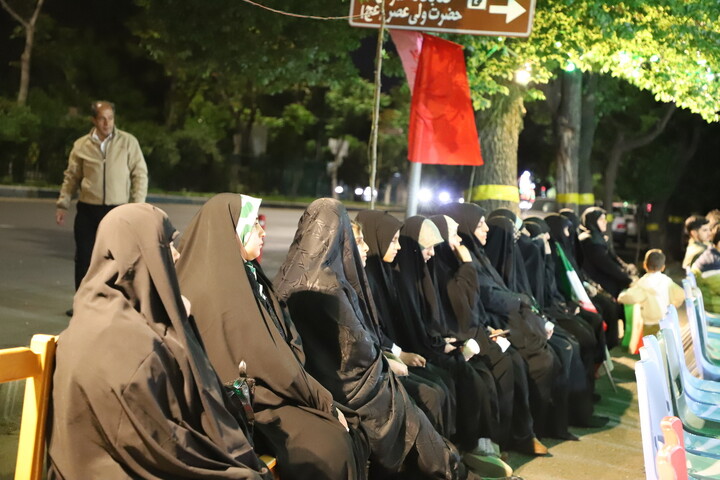 تصاویر / فعالیت‌های فرهنگی و تبلیغی موکب مدرسه علمیه حضرت ولیعصر(عج)تبریز