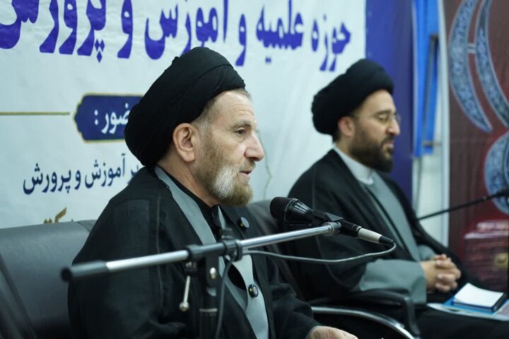 تصاویر/نشست شورای همکاری های حوزه علمیه و آموزش و پرورش لرستان