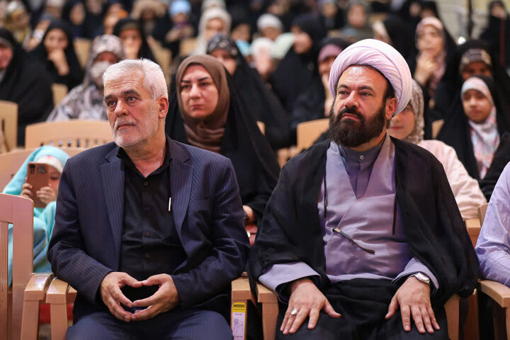 تصاویر / تجلیل از حافظان قرآن کریم استان قزوین ،توسط نماینده ولی فقیه در استان وامام جمعه قزوین