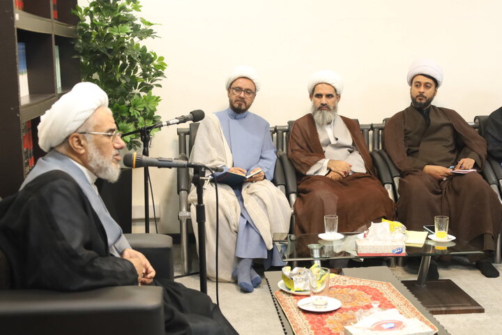 تصاویر/ نشست شورای خیرالبریه با حضور نماینده ولی فقیه در استان هرمزگان