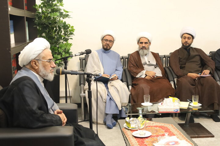 تصاویر/ نشست شورای خیرالبریه با حضور نماینده ولی فقیه در استان هرمزگان