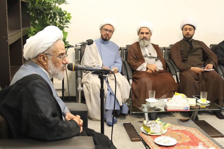 تصاویر/ نشست شورای خیرالبریه با حضور نماینده ولی فقیه در استان هرمزگان
