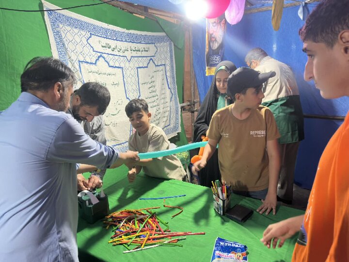 تصاویر/ فعالیت موکب موسسه فرهنگی‌تربیتی «احرار» حوزه علمیه امام صادق علیه‌السلام شهرستان فیروزکوه
