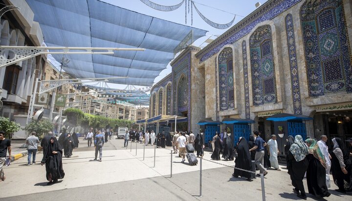 العتبة الحسينية تنجز أعمال تظليل محيط الصحن الشريف استعداداً للمحرم وتخفيفاً من حرارة الصيف