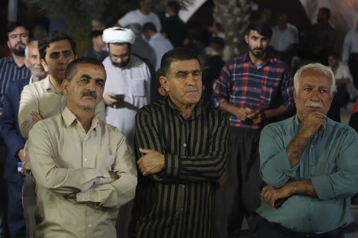 تصاویر/مهران ایستاده پای کار انقلاب