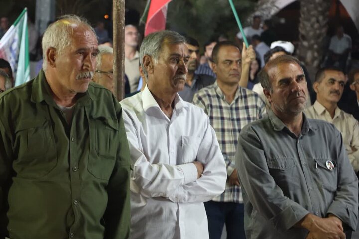 تصاویر/مهران ایستاده پای کار انقلاب