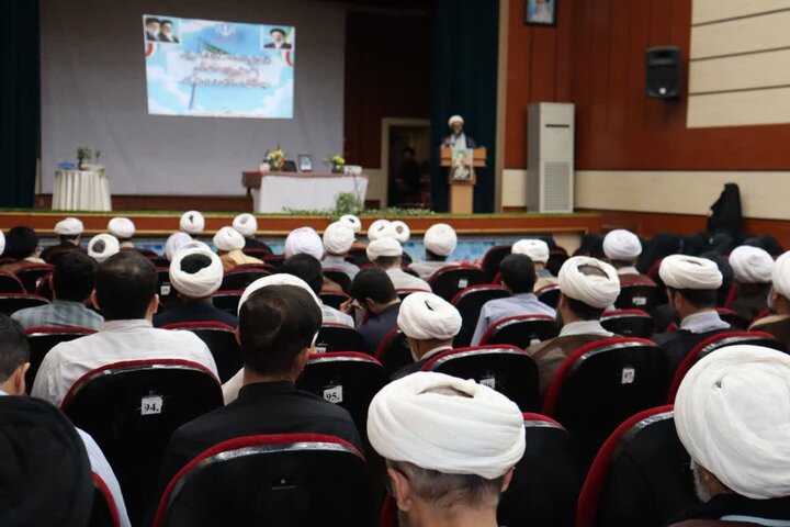 تصاویر/ همایش پرچمداران عرصه تبلیغ حوزه علمیه بابل
