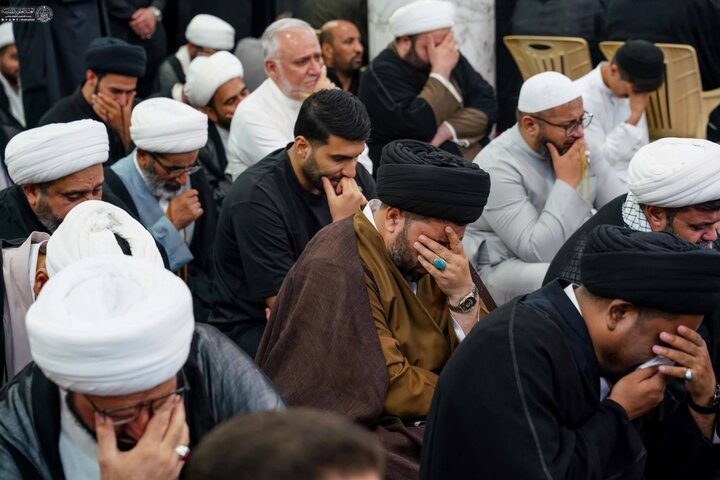 حوزة النجف تُقیم مجلس تأبين لآية الله العظمى الفياض بجوار مرقد الإمام أمير المؤمنين علي (عليه السلام)