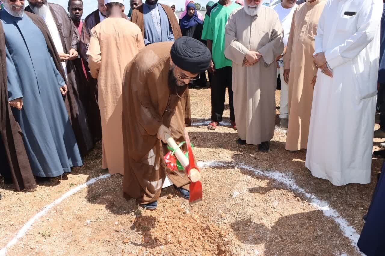 Picha/ Uwekaji wa Jiwe la Msingi la Ujenzi wa Chuo kikuu cha Hikmah cha Afrika Mashariki