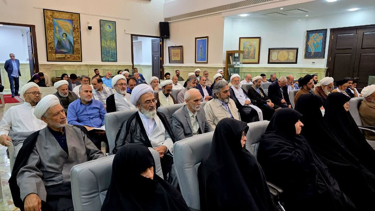 بازخوانی منظومه فکری امام خمینی(ره) ضرورتی اجتناب‌ناپذیر برای پژوهشگران است