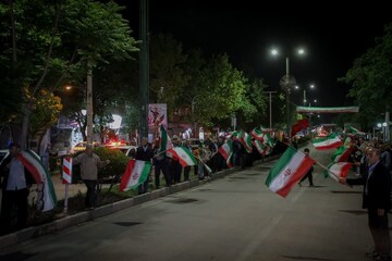 تصاویر / مردم استان قزوین در شب صد ویکم همچنان در میدان