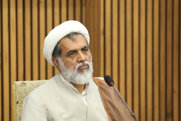 ارتباطات حوزه و نظام فراتر از روابط اداری و سازمانی است