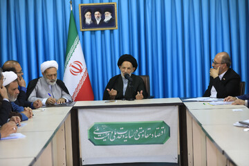 جامعه‌ای که اقتصادش هدفمند نباشد، مستقیم یا غیرمستقیم برده دیگران می‌شود
