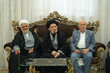 زندگی شهدا برای همگان درس‌آموز است