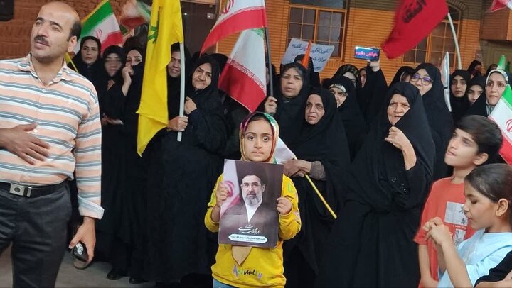 تصاویر/ صدو یکمین اجتماع بزرگ‌ شبانه مردمی سفیدشهر در لبیک به ندای رهبر معظم انقلاب