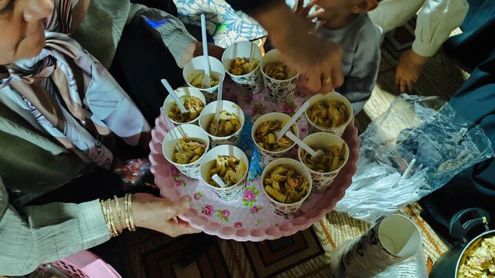 تصاویر / فعالیتهای فرهنگی وتبلیغی قرارگاه جهادی از خاک تا افلاک شهید حججی مدرسه امام صادق علیه‌السلام خواهران شهرستان بویین زهرا در شب صد ویکم