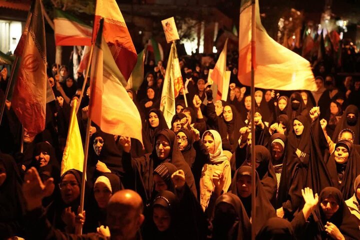 تصاویر / فعالیتهای فرهنگی وتبلیغی قرارگاه جهادی از خاک تا افلاک شهید حججی مدرسه امام صادق علیه‌السلام خواهران شهرستان بویین زهرا در شب صد ویکم