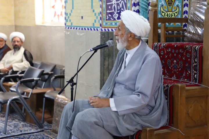 تصاویر/ نشست بصیرتی با حضور حجت‌الاسلام طائب برگزار شد
