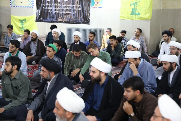 تصاویر/ نشست بصیرتی با حضور حجت‌الاسلام طائب برگزار شد