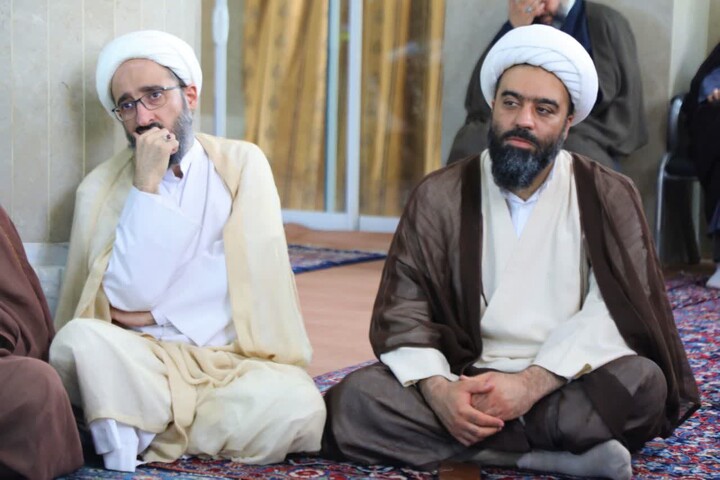 تصاویر/ نشست بصیرتی با حضور حجت‌الاسلام طائب برگزار شد