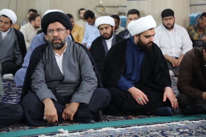 تصاویر/ نشست بصیرتی با حضور حجت‌الاسلام طائب برگزار شد