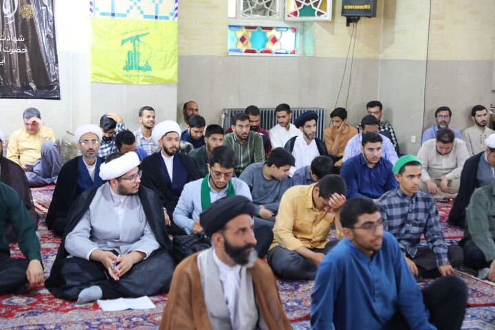 تصاویر/ نشست بصیرتی با حضور حجت‌الاسلام طائب برگزار شد