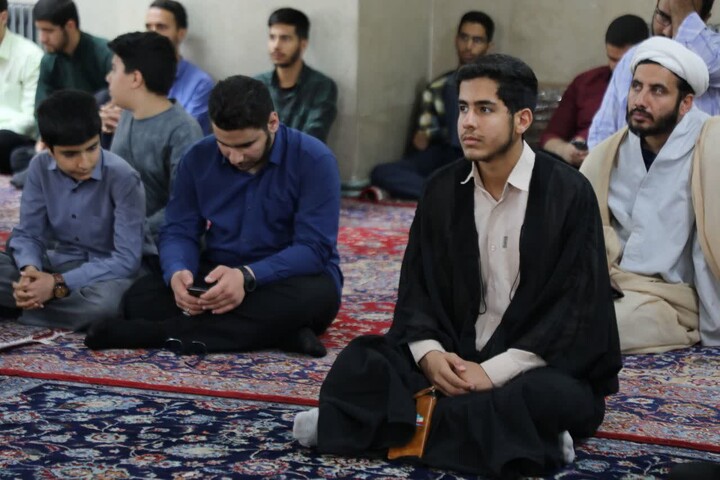 تصاویر/ نشست بصیرتی با حضور حجت‌الاسلام طائب برگزار شد